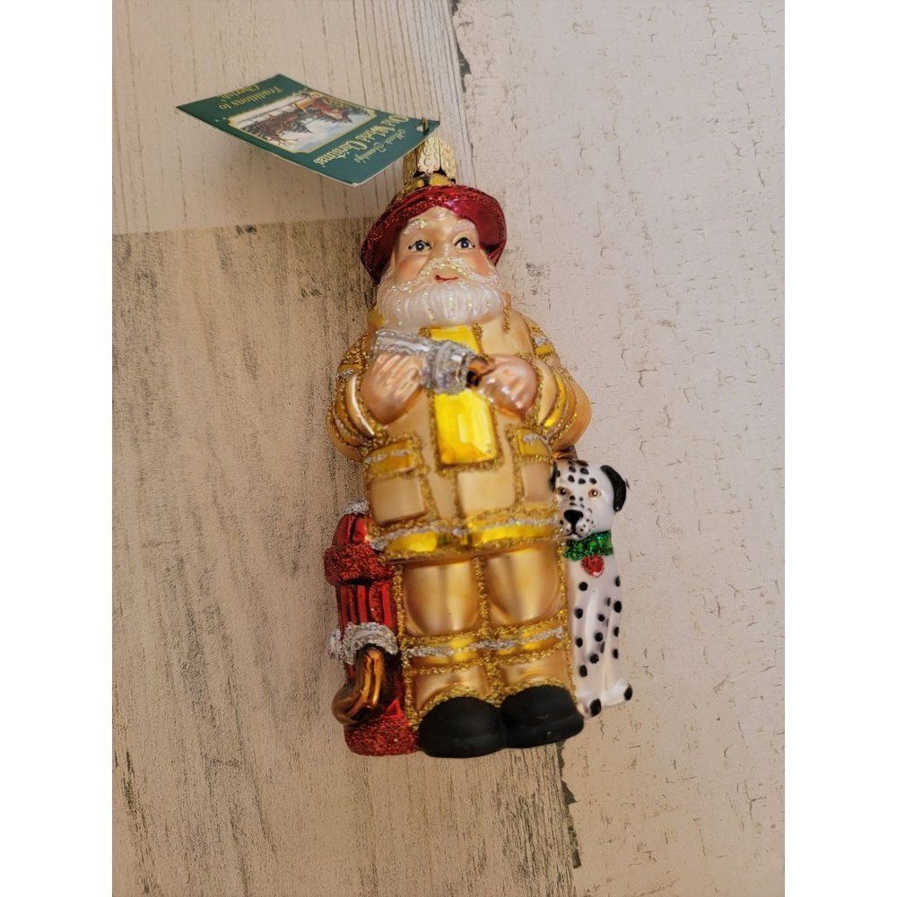 Old World firefighter xmas fireman Santa 2006 blown glass ornament Xmas